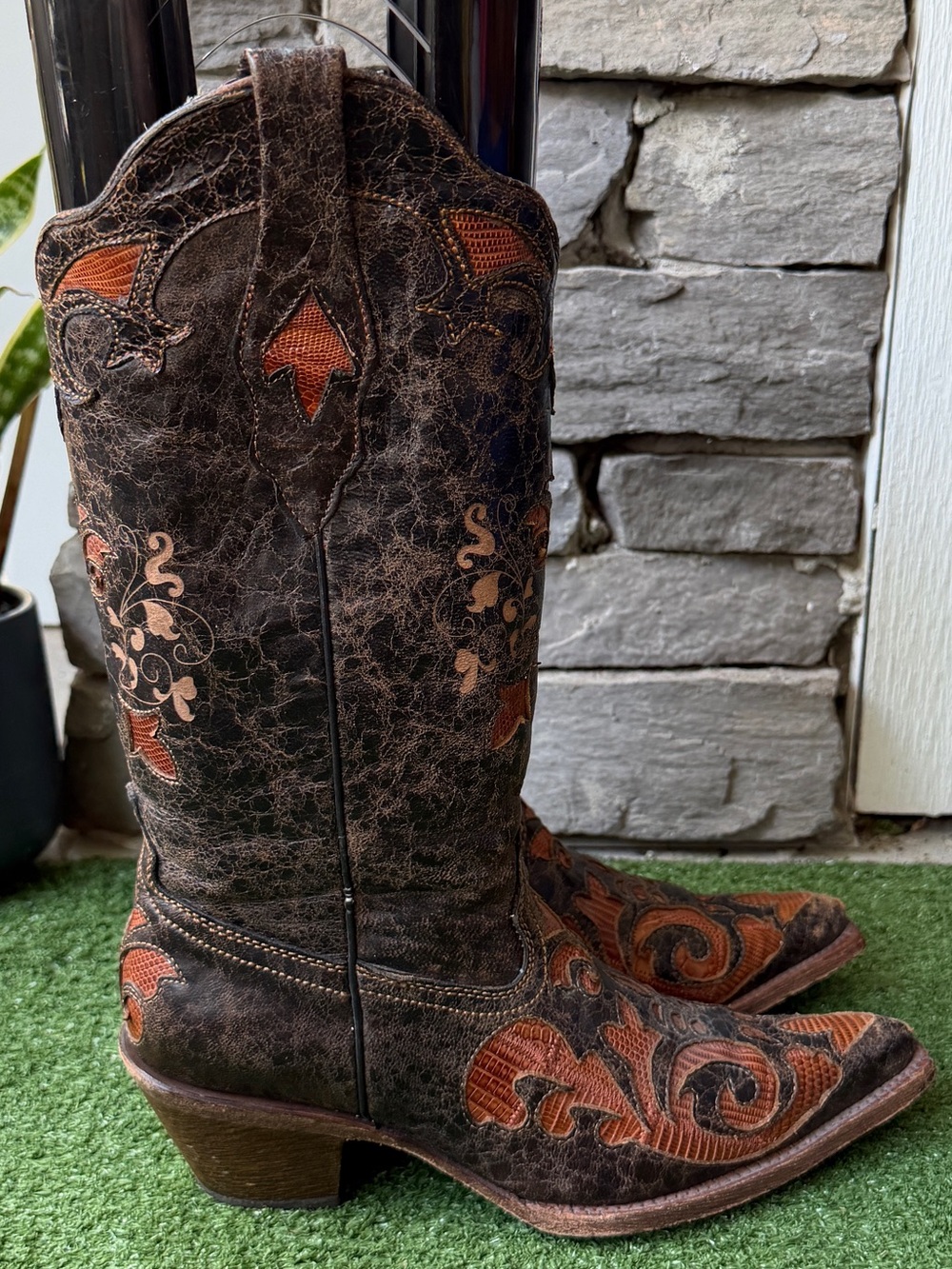 Corral Vintage Distressed Genuine Goat Skin Women’s Boots - Picture 2 of 14